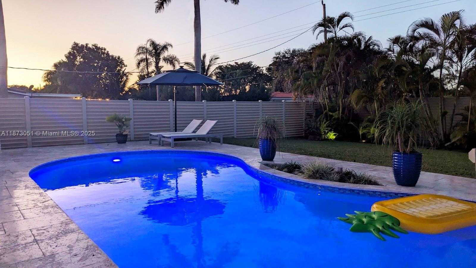 Small Image of 4027 PIERCE ST, Hollywood Number 22