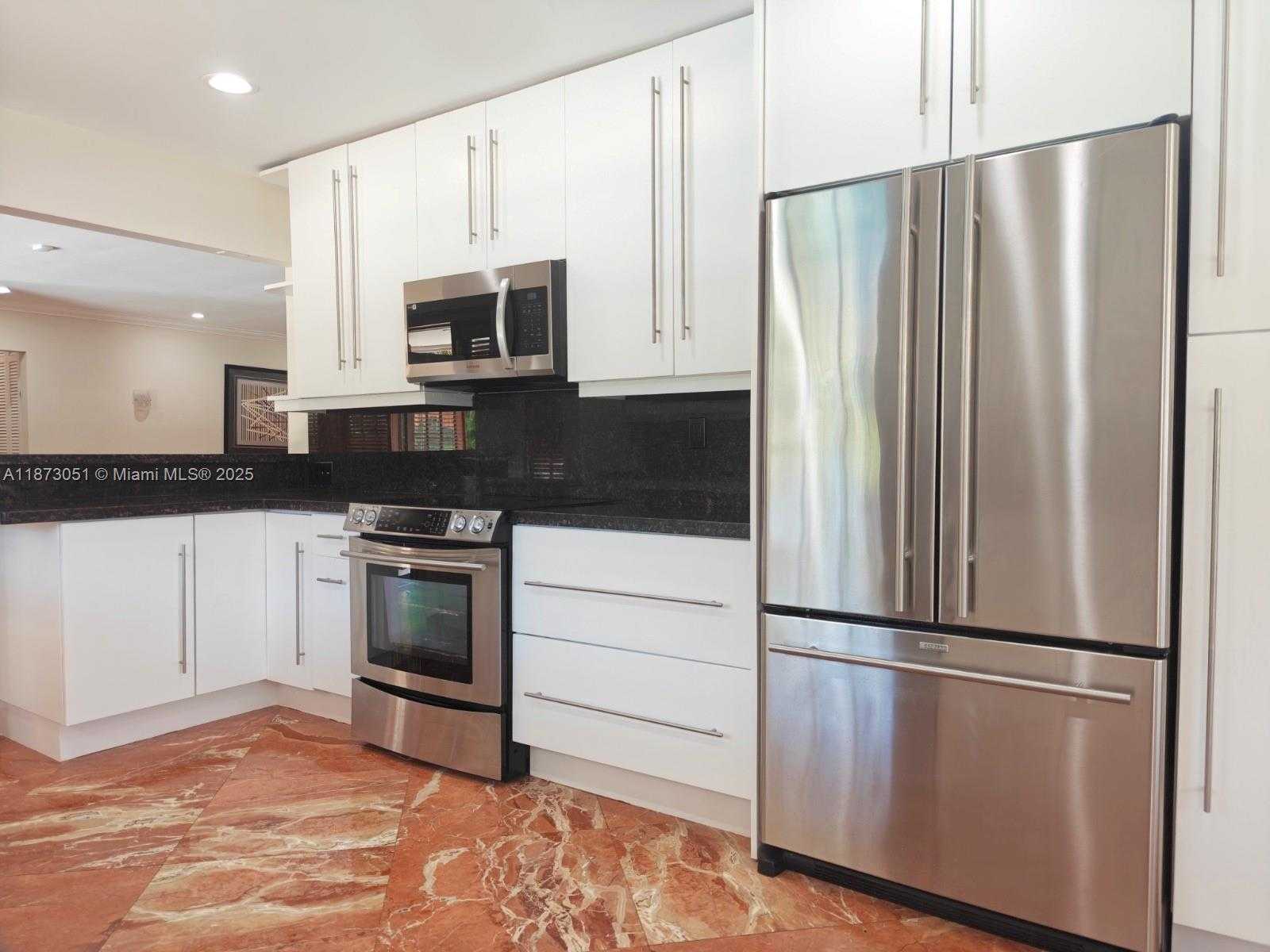 Small Image of 4027 PIERCE ST, Hollywood Number 6