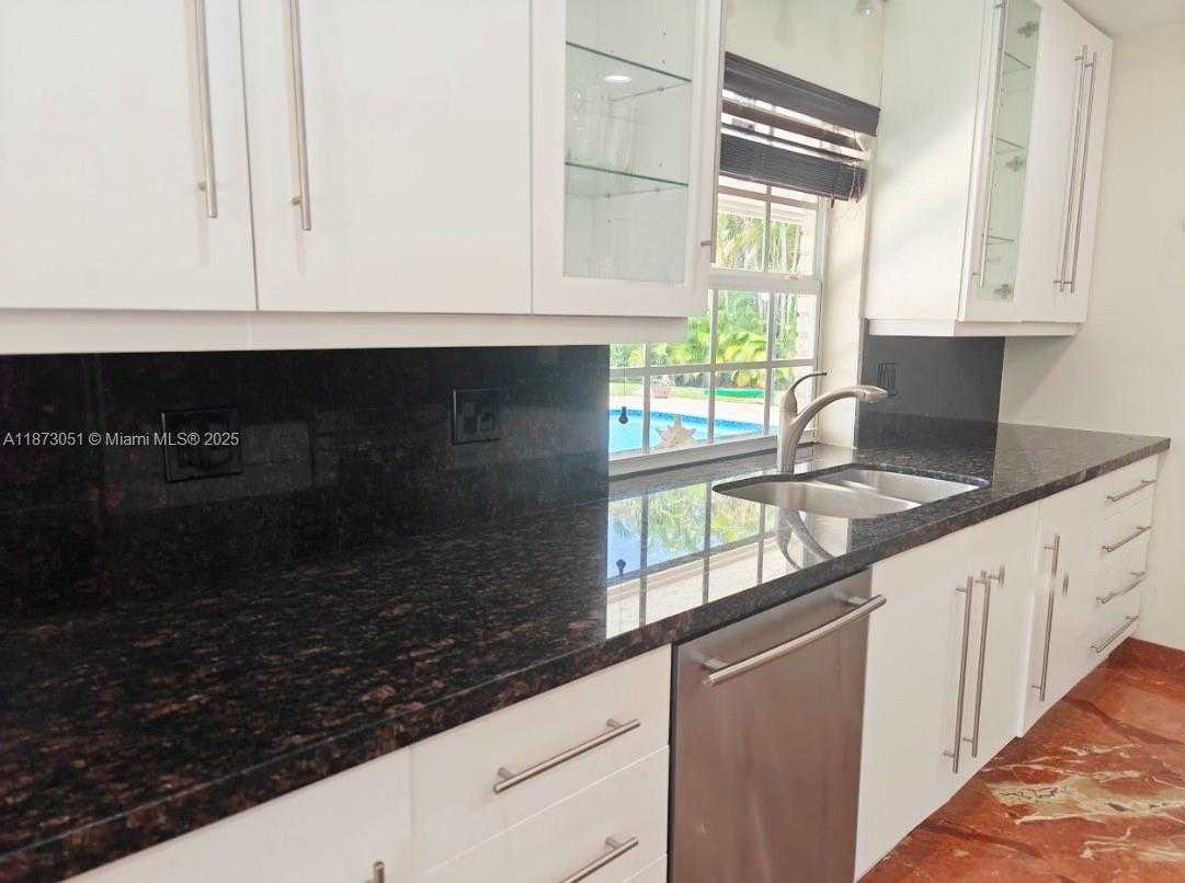 Small Image of 4027 PIERCE ST, Hollywood Number 9