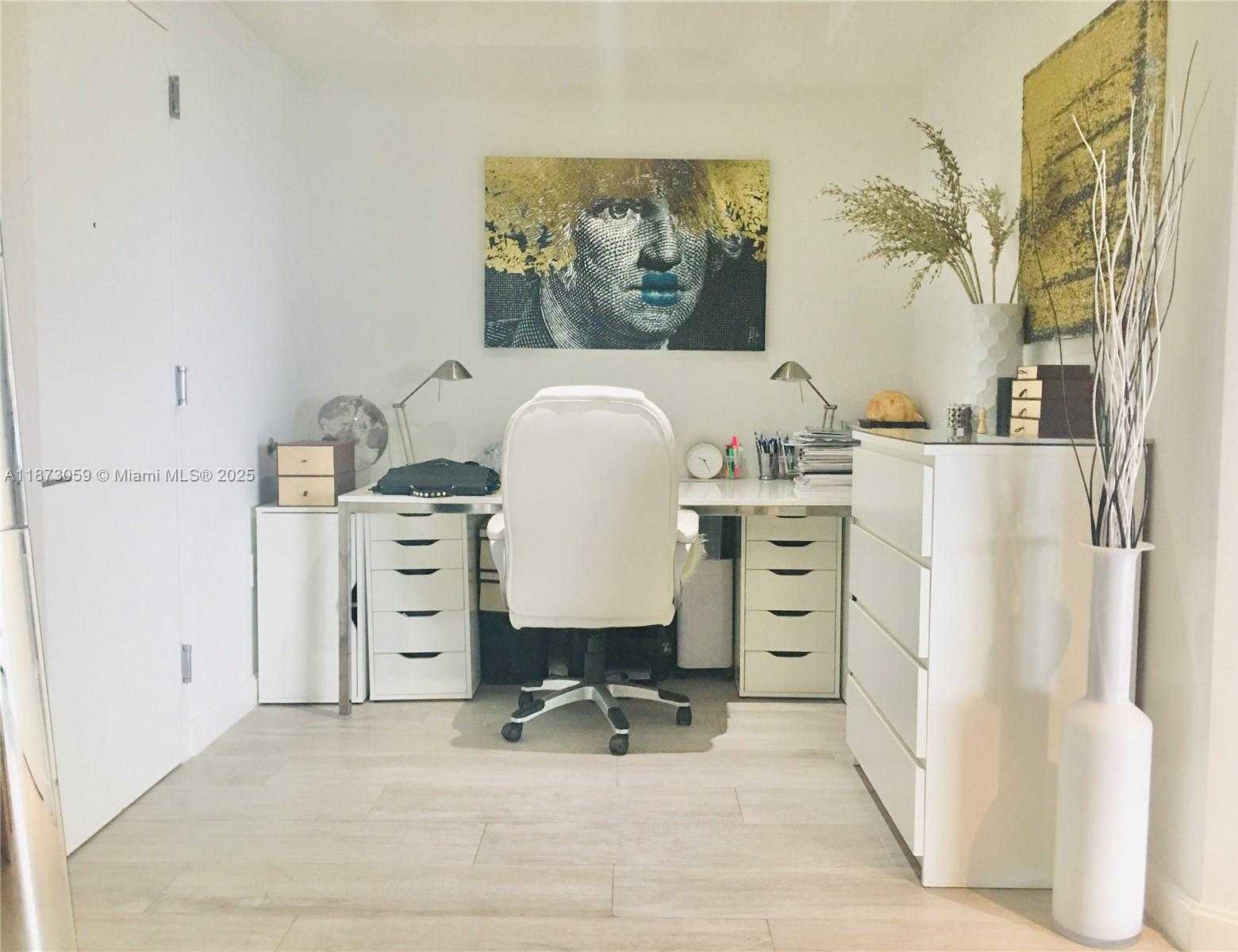 Small Image of 45 SOUTH WEST 9TH ST #3606, Miami Number 11