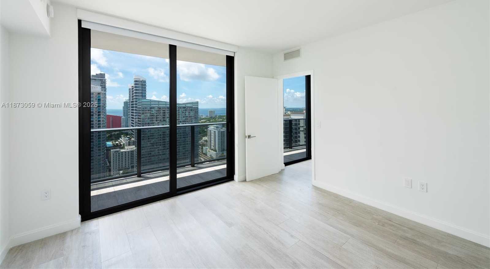 Small Image of 45 SOUTH WEST 9TH ST #3606, Miami Number 15