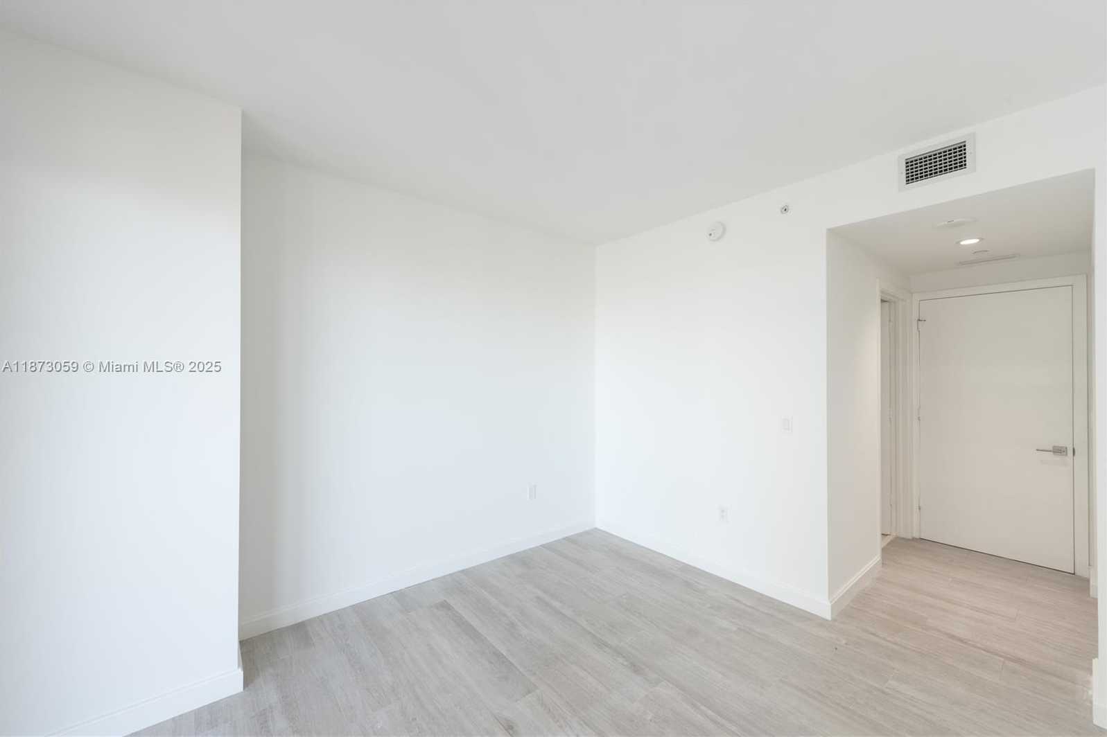 Small Image of 45 SOUTH WEST 9TH ST #3606, Miami Number 21