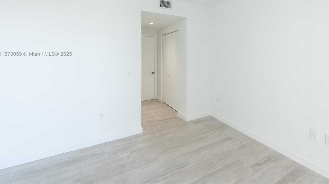 Small Image of 45 SOUTH WEST 9TH ST #3606, Miami Number 23