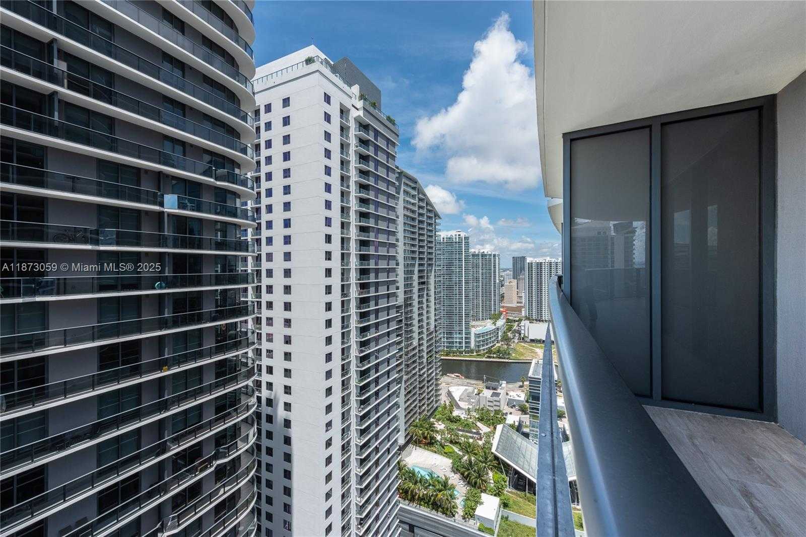 Small Image of 45 SOUTH WEST 9TH ST #3606, Miami Number 38