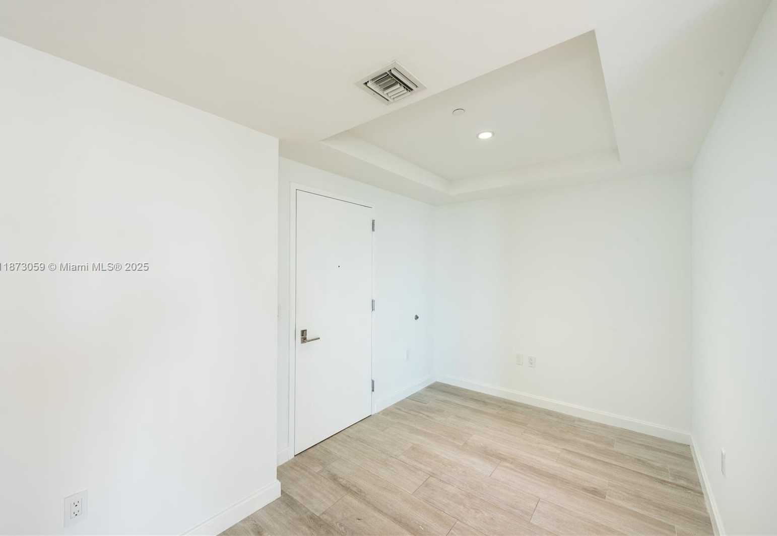 Small Image of 45 SOUTH WEST 9TH ST #3606, Miami Number 9