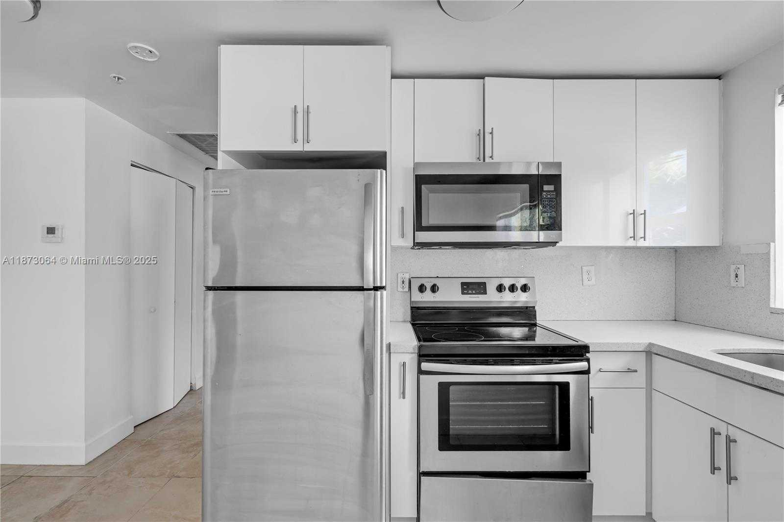 Small Image of 1542 DREXEL AVE #306, Miami Beach Number 10