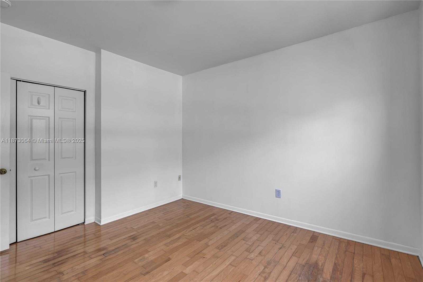 Small Image of 1542 DREXEL AVE #306, Miami Beach Number 14
