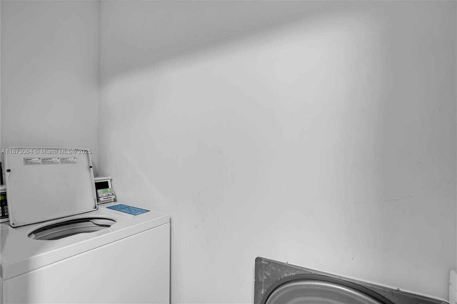 Small Image of 1542 DREXEL AVE #306, Miami Beach Number 18