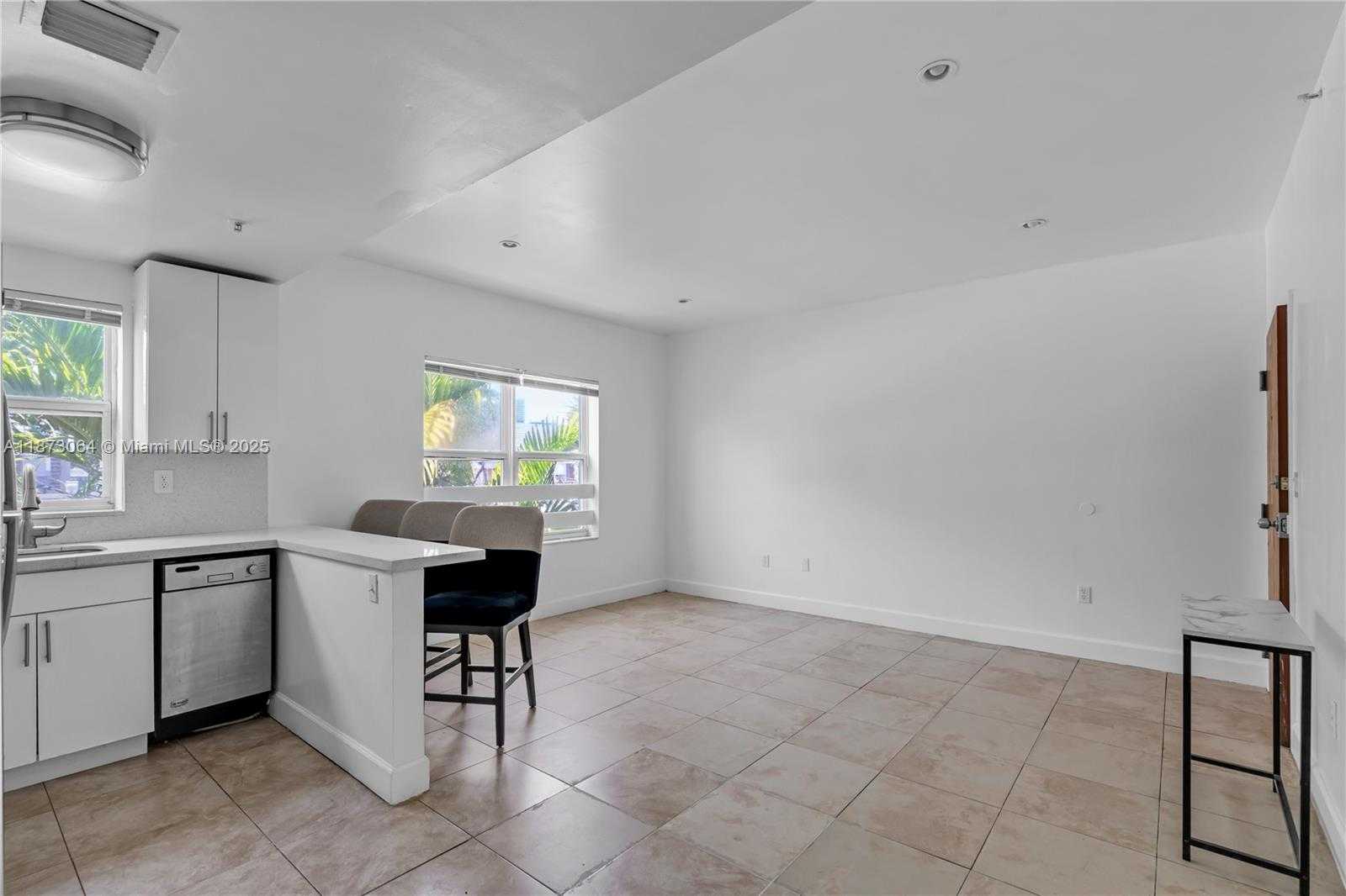 Small Image of 1542 DREXEL AVE #306, Miami Beach Number 9