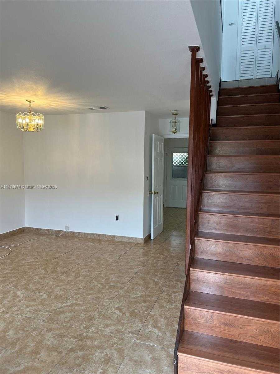 Small Image of 627 WEST 68TH ST #627, Hialeah Number 4