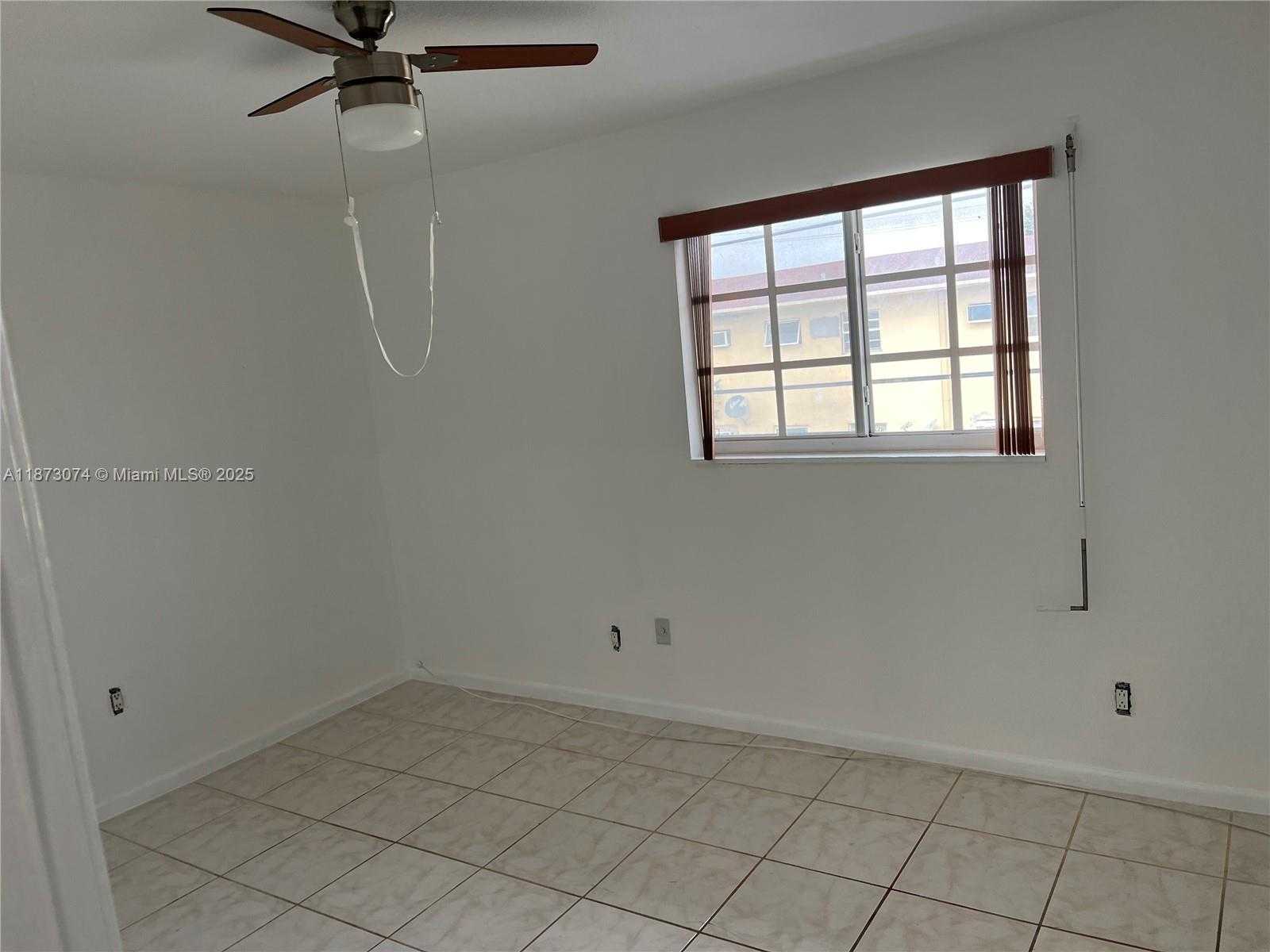 Small Image of 627 WEST 68TH ST #627, Hialeah Number 6