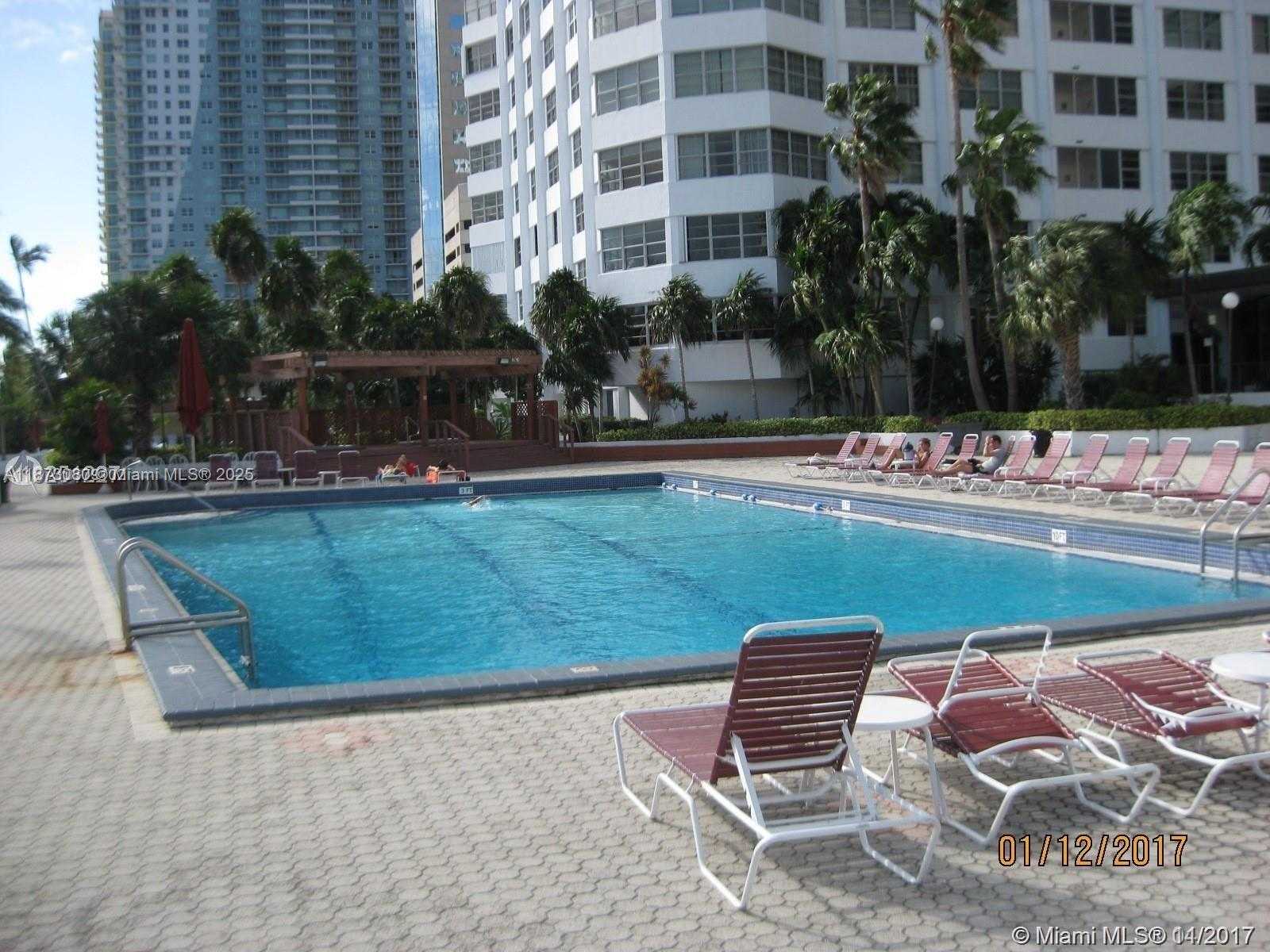 Small Image of 999 BRICKELL BAY DR #1109, Miami Number 3