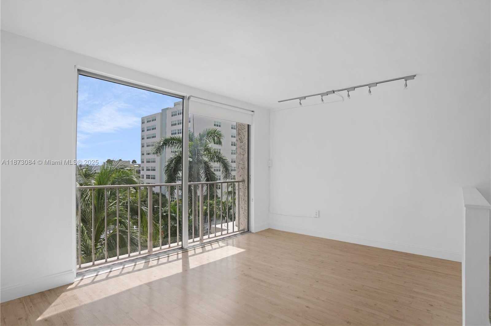 Small Image of 800 WEST AVE #632, Miami Beach Number 5