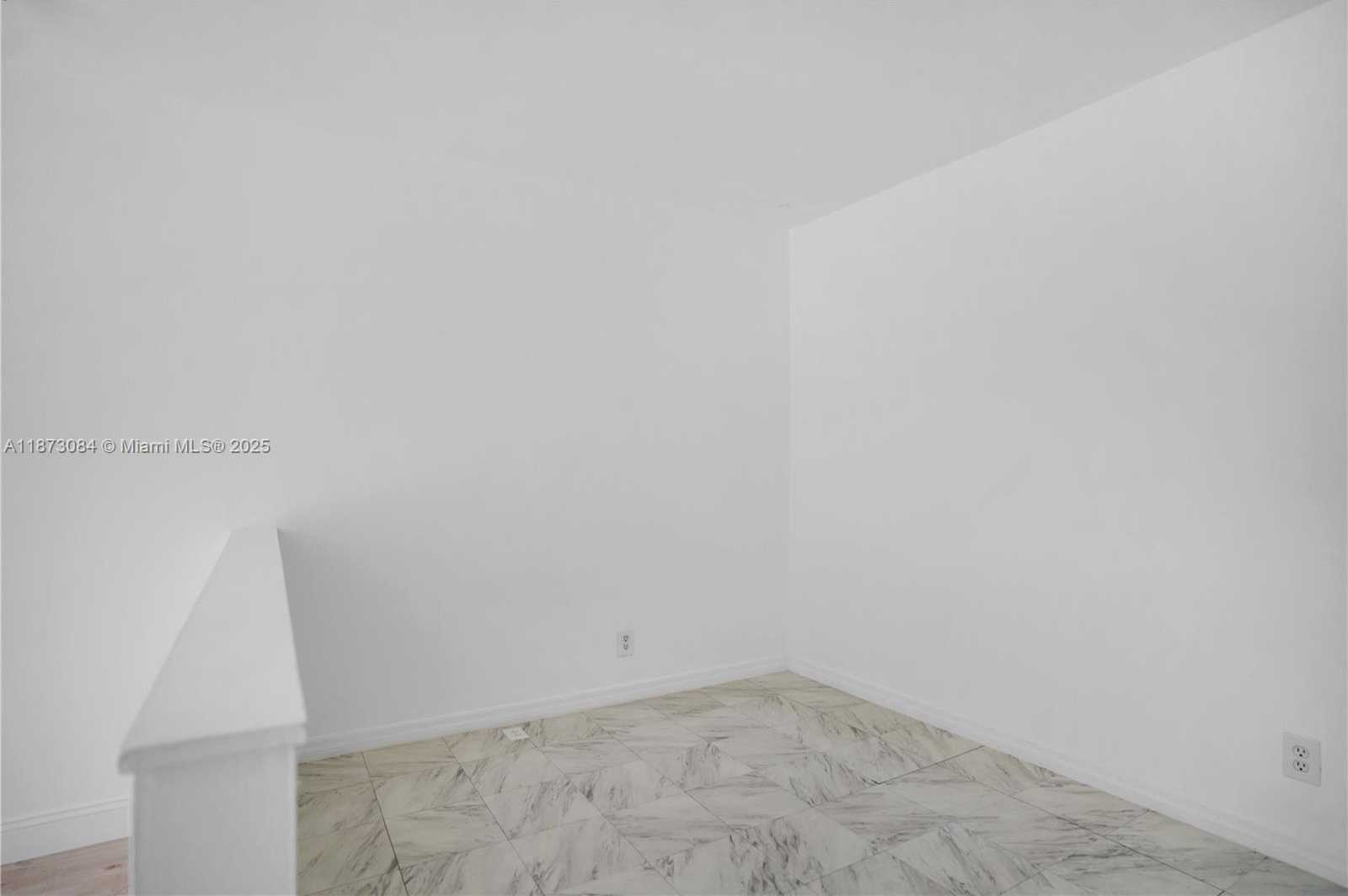Small Image of 800 WEST AVE #632, Miami Beach Number 7