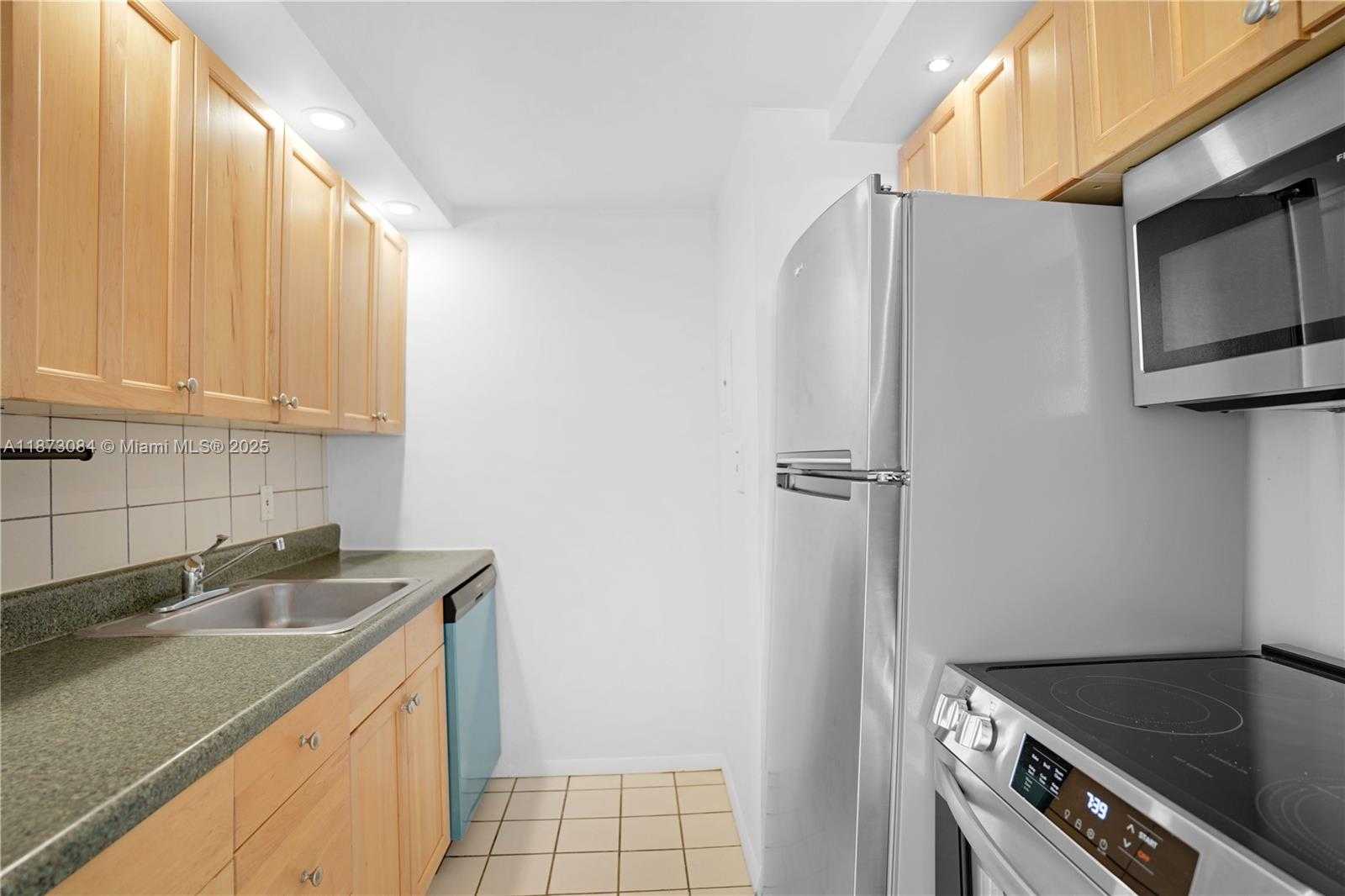 Small Image of 800 WEST AVE #632, Miami Beach Number 8