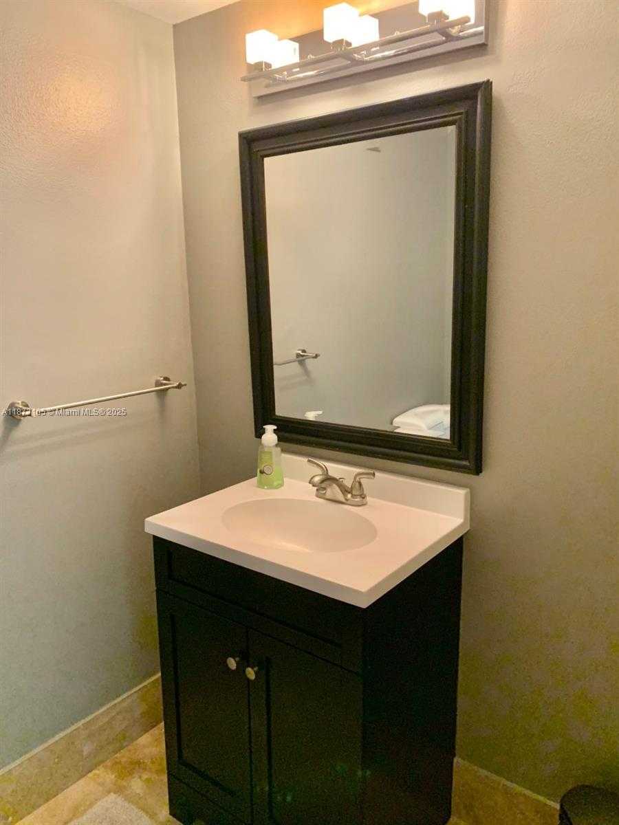 Small Image of 500 THREE ISLANDS BLVD #102, Hallandale Beach Number 25