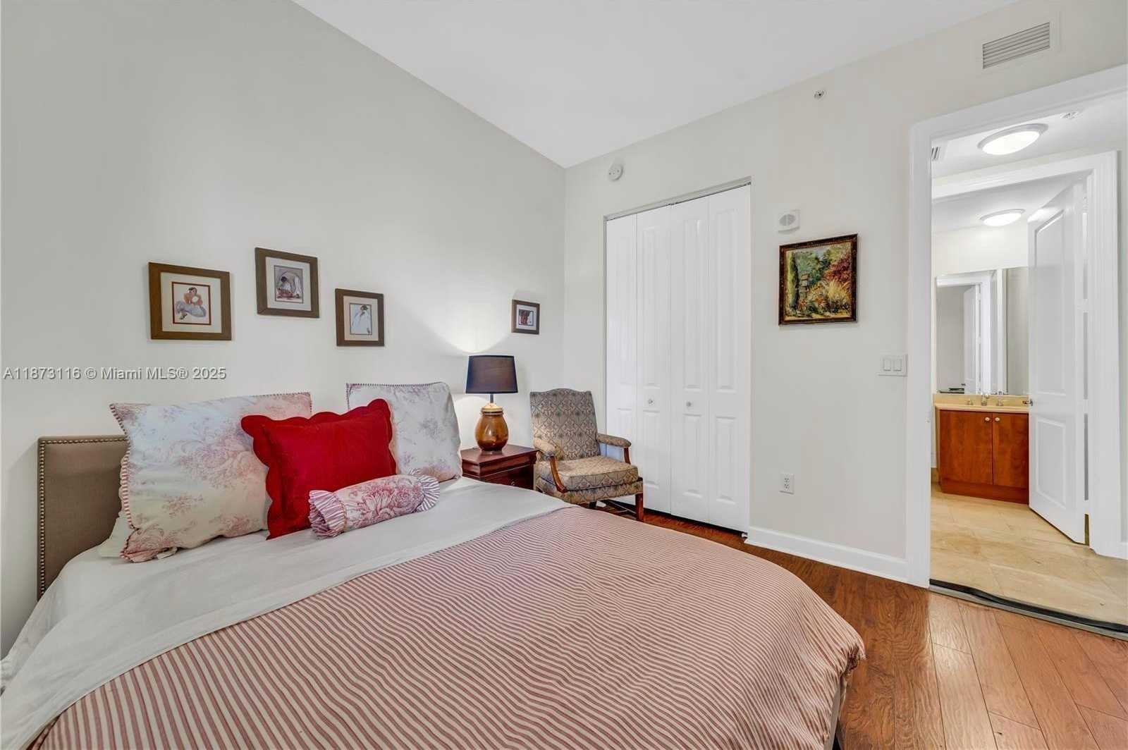 Small Image of 1607 PONCE DE LEON BLVD #10C, Coral Gables Number 13