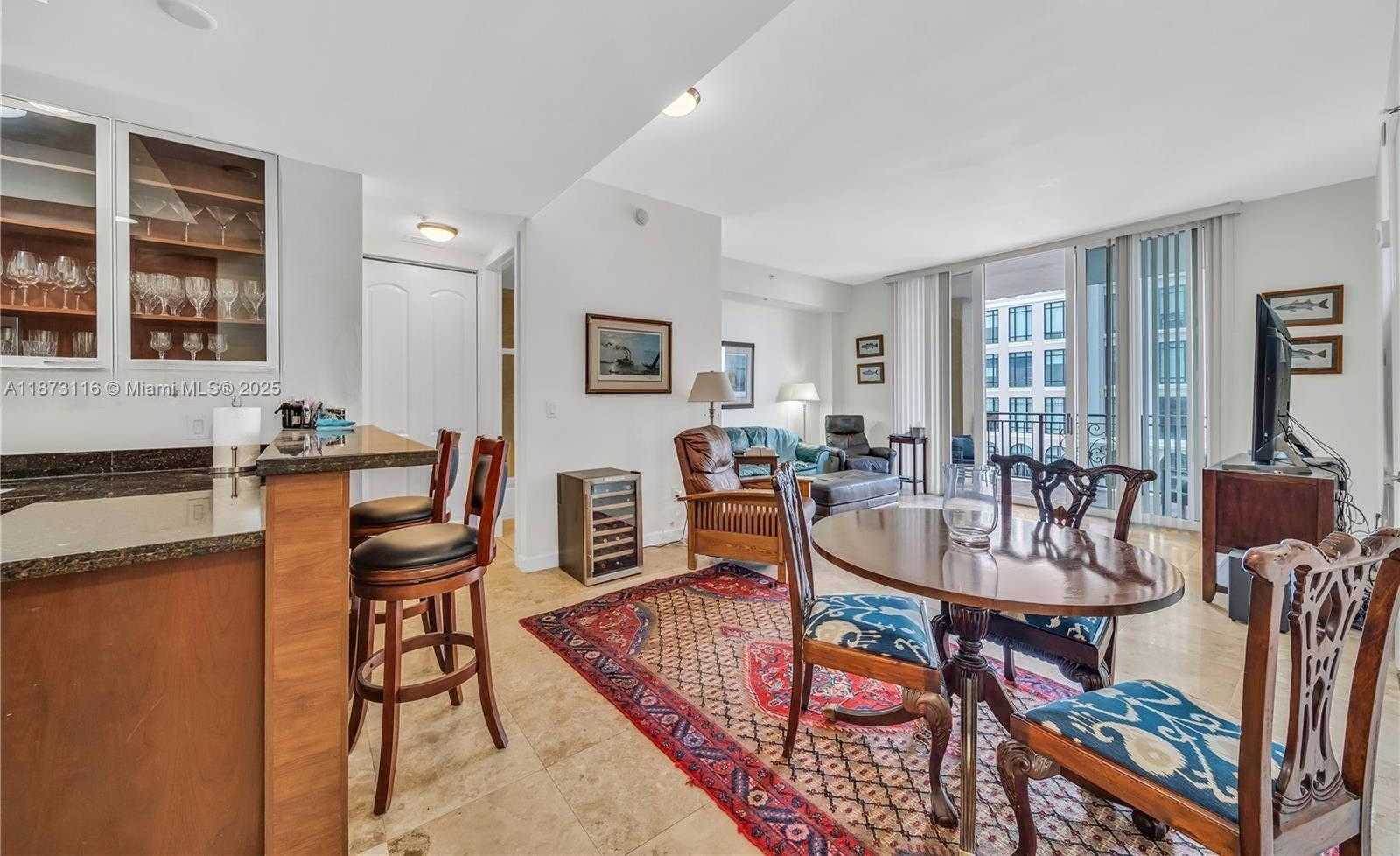 Small Image of 1607 PONCE DE LEON BLVD #10C, Coral Gables Number 3