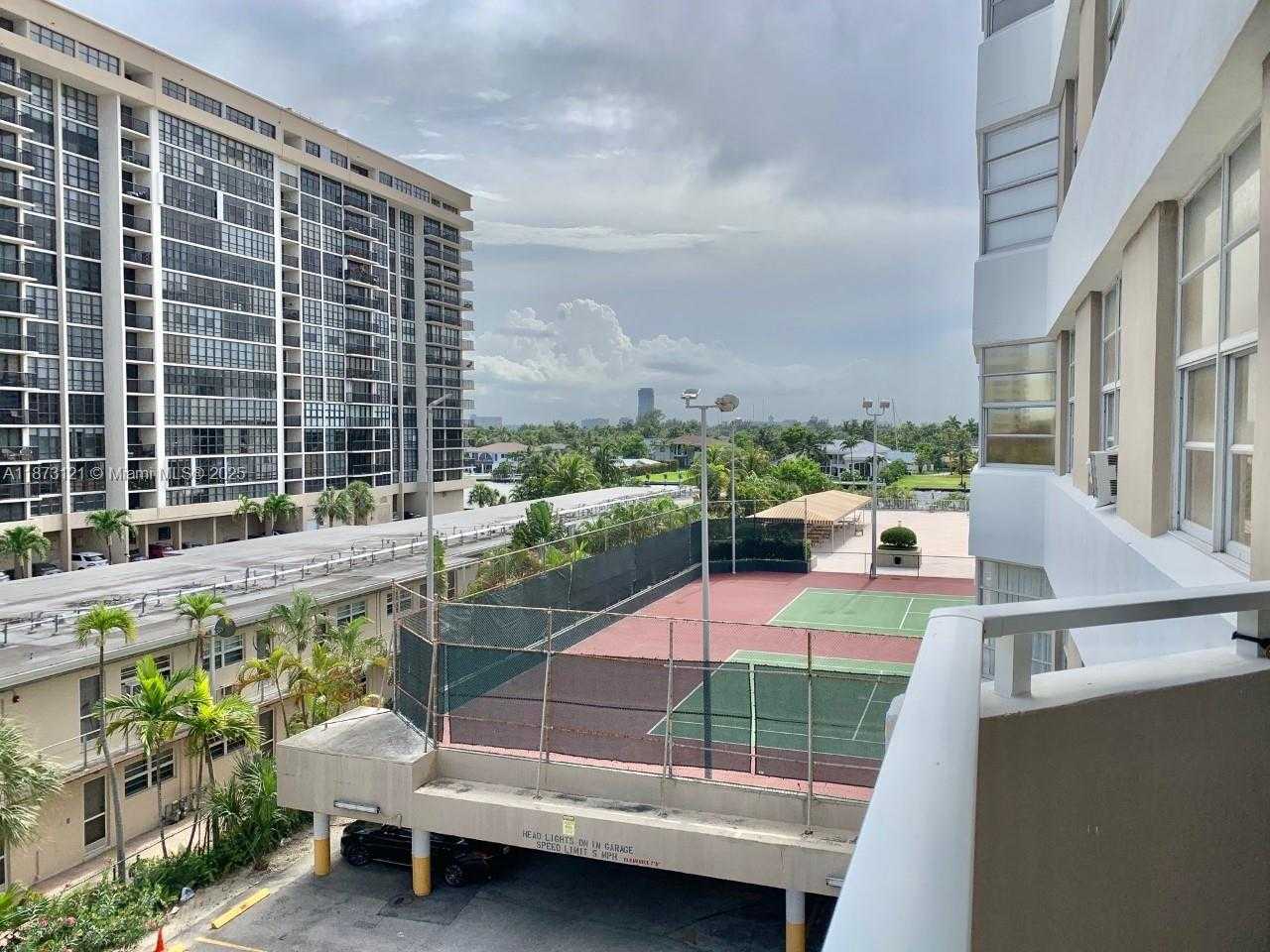 Small Image of 1985 SOUTH OCEAN DR #3C, Hallandale Beach Number 18