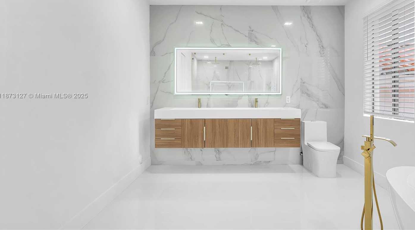 Small Image of 7545 SOUTH WEST 188TH LN, Cutler Bay Number 33