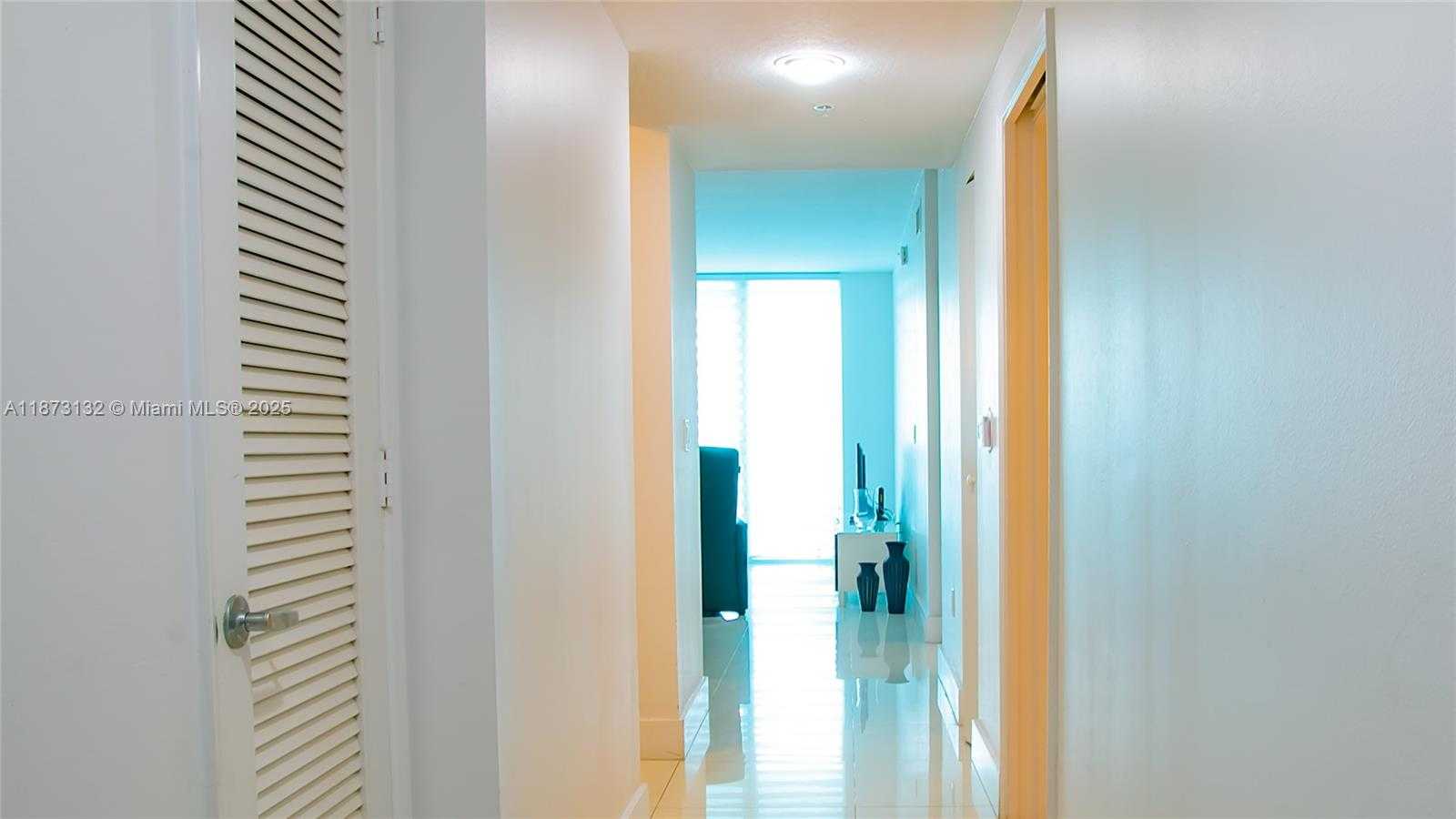 Small Image of 18100 NORTH BAY RD #905, Sunny Isles Beach Number 13
