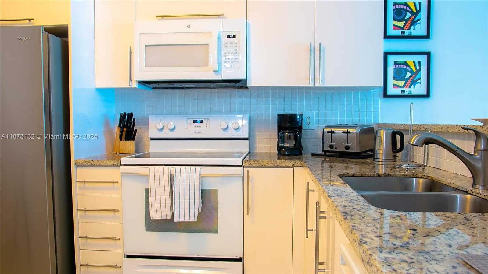 Small Image of 18100 NORTH BAY RD #905, Sunny Isles Beach Number 14
