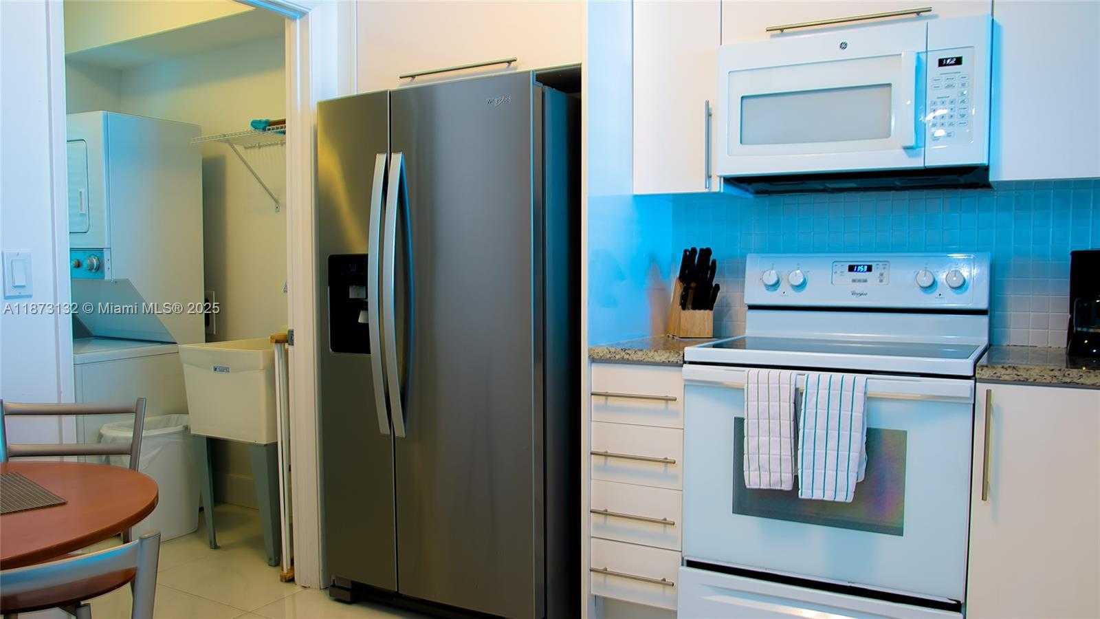 Small Image of 18100 NORTH BAY RD #905, Sunny Isles Beach Number 16