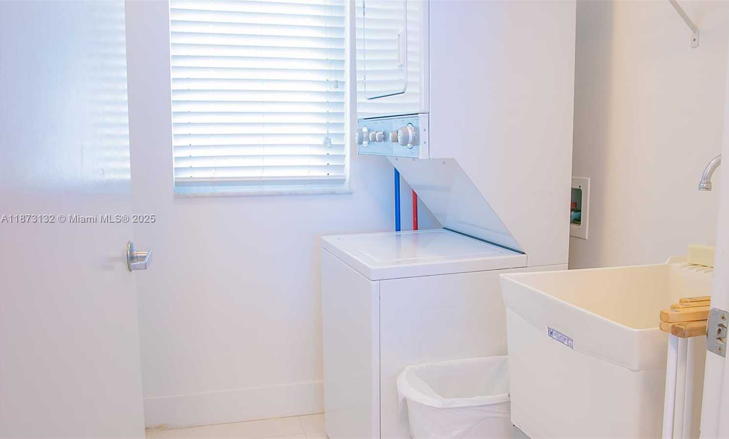 Small Image of 18100 NORTH BAY RD #905, Sunny Isles Beach Number 17
