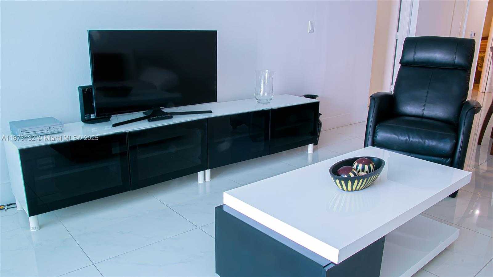 Small Image of 18100 NORTH BAY RD #905, Sunny Isles Beach Number 19