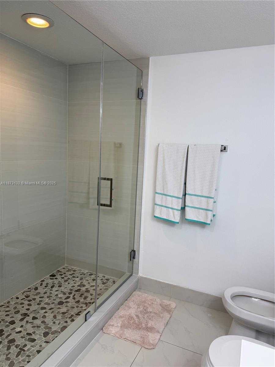 Small Image of 18100 NORTH BAY RD #905, Sunny Isles Beach Number 21