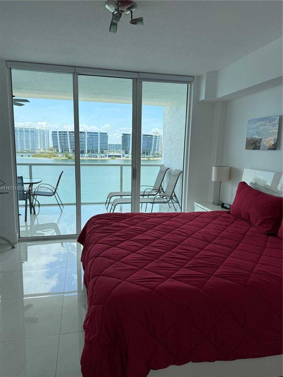 Small Image of 18100 NORTH BAY RD #905, Sunny Isles Beach Number 22