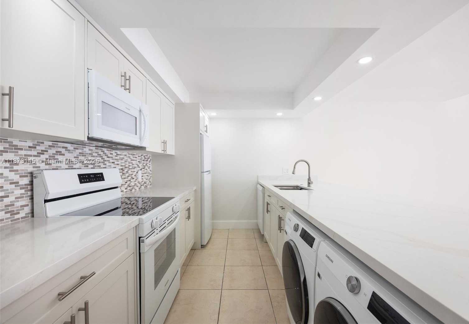 Small Image of 13371 SOUTH WEST 90TH TER #B, Miami Number 5