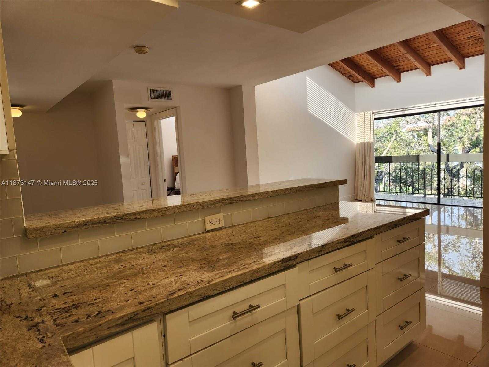 Small Image of 5201 ORDUNA DR #14, Coral Gables Number 18