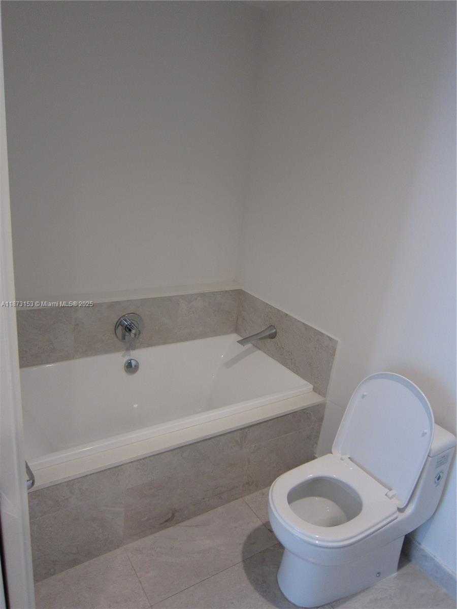 Small Image of 488 NORTH EAST 18TH ST #3404, Miami Number 21