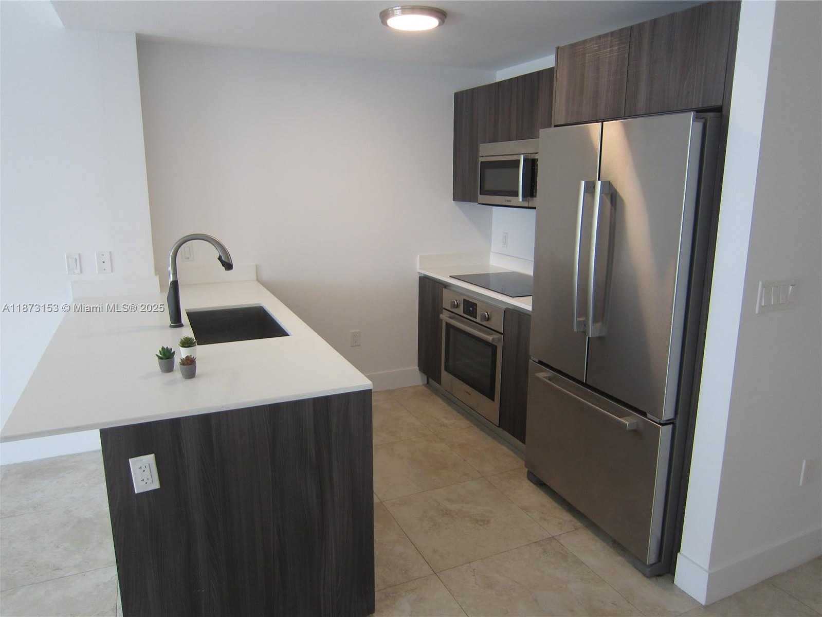 Small Image of 488 NORTH EAST 18TH ST #3404, Miami Number 7