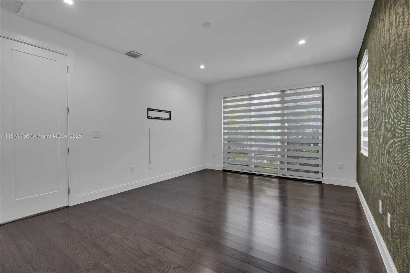 Small Image of 8229 NORTH WEST 44TH ST #., Doral Number 18