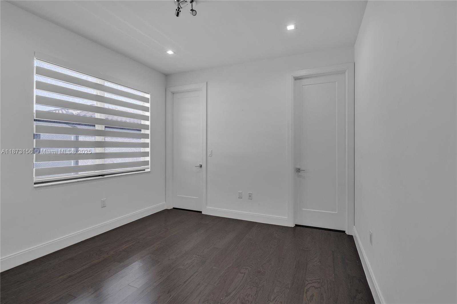Small Image of 8229 NORTH WEST 44TH ST #., Doral Number 31