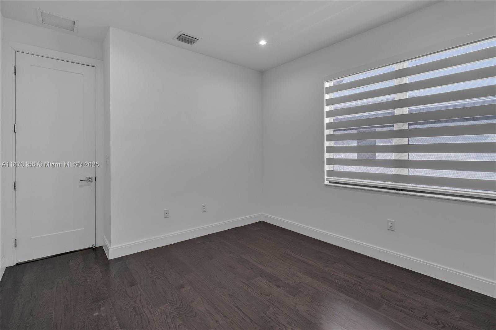 Small Image of 8229 NORTH WEST 44TH ST #., Doral Number 32