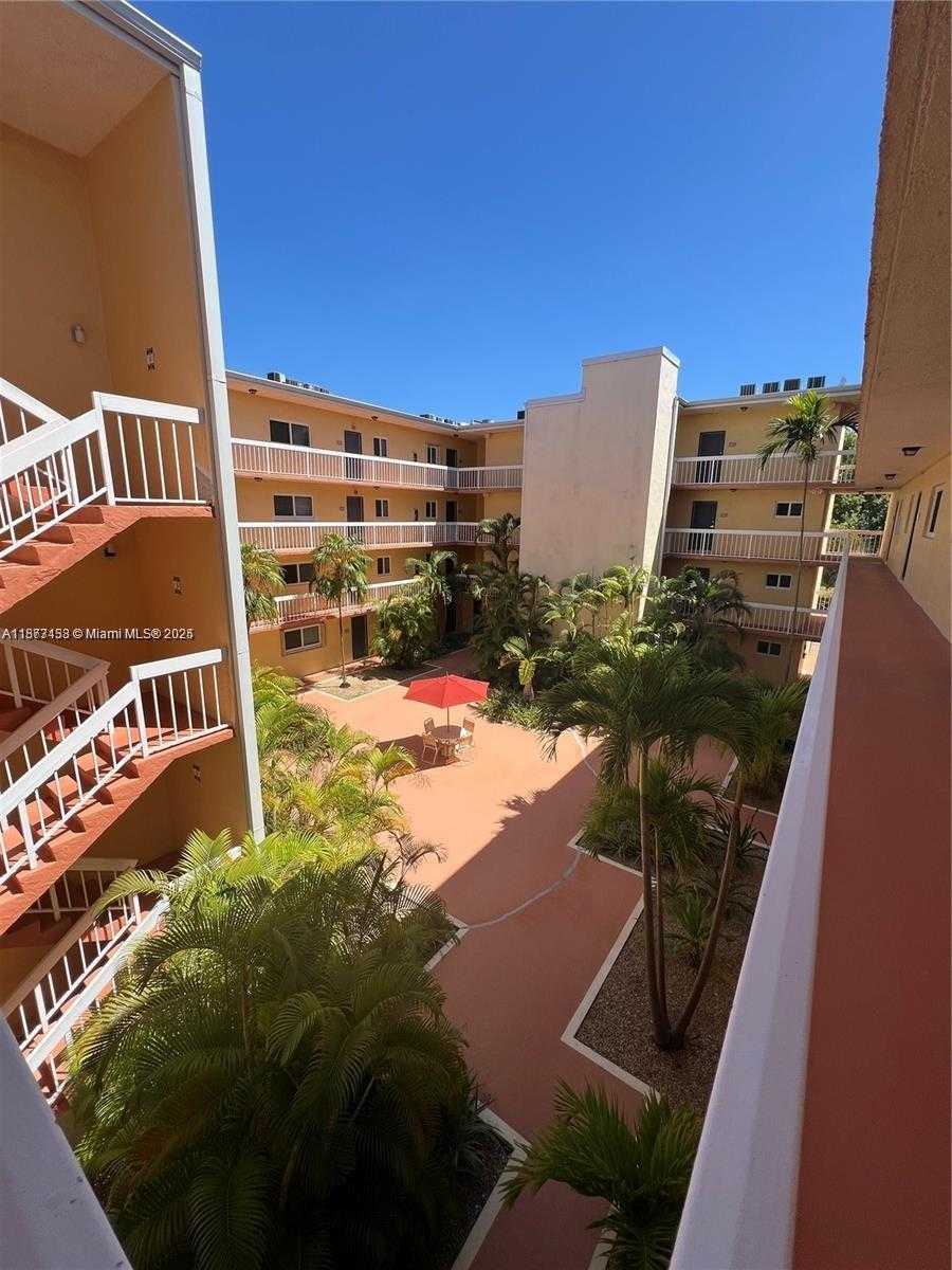 Small Image of 7840 CAMINO REAL #306, Miami Number 13