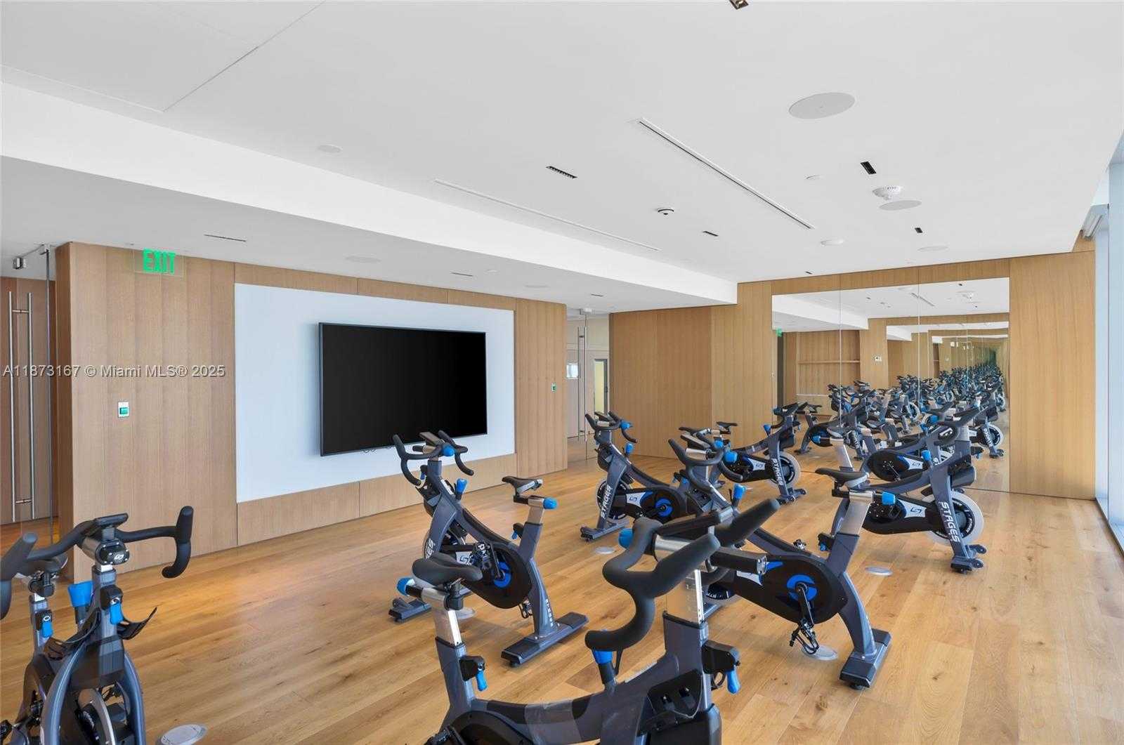 Small Image of 300 BISCAYNE BOULEVARD WAY #4108W, Miami Number 11