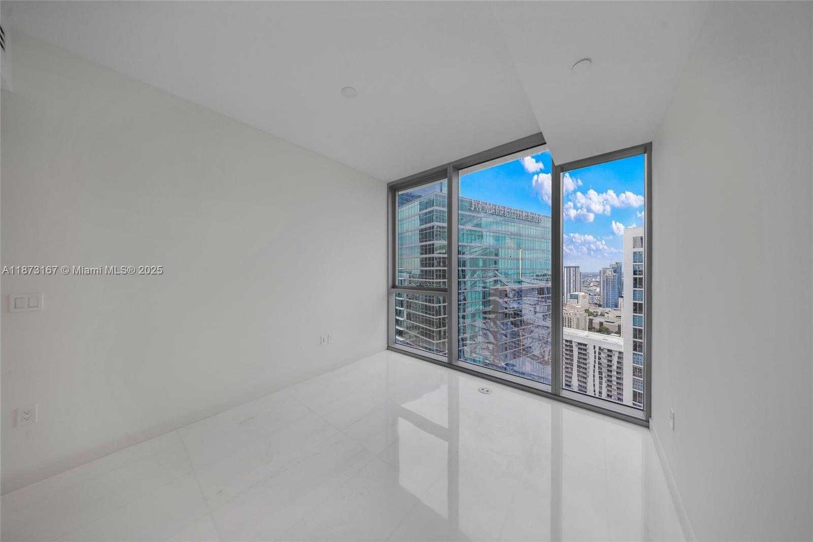 Small Image of 300 BISCAYNE BOULEVARD WAY #4108W, Miami Number 22