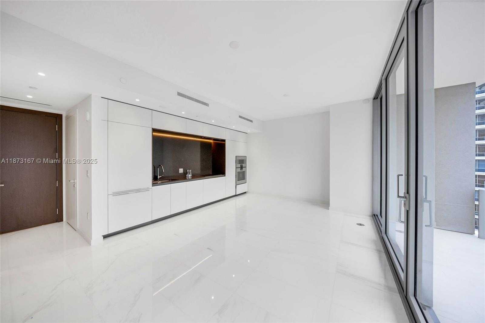 Small Image of 300 BISCAYNE BOULEVARD WAY #4108W, Miami Number 28