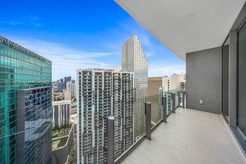 Small Image of 300 BISCAYNE BOULEVARD WAY #4108W, Miami Number 4