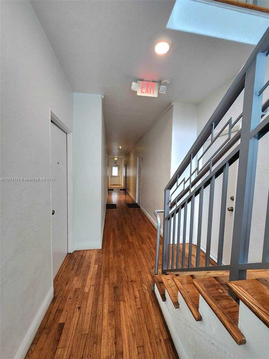 Small Image of 7936 HARDING AVE #6, Miami Beach Number 13