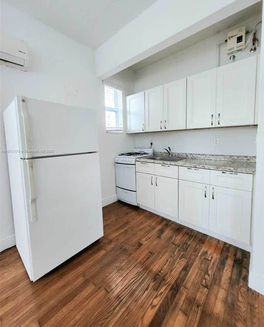 Small Image of 7936 HARDING AVE #6, Miami Beach Number 6