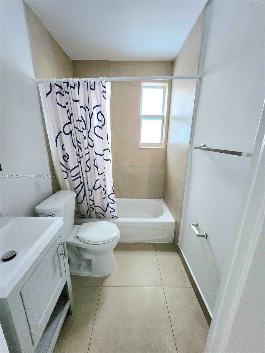 Small Image of 7936 HARDING AVE #6, Miami Beach Number 9