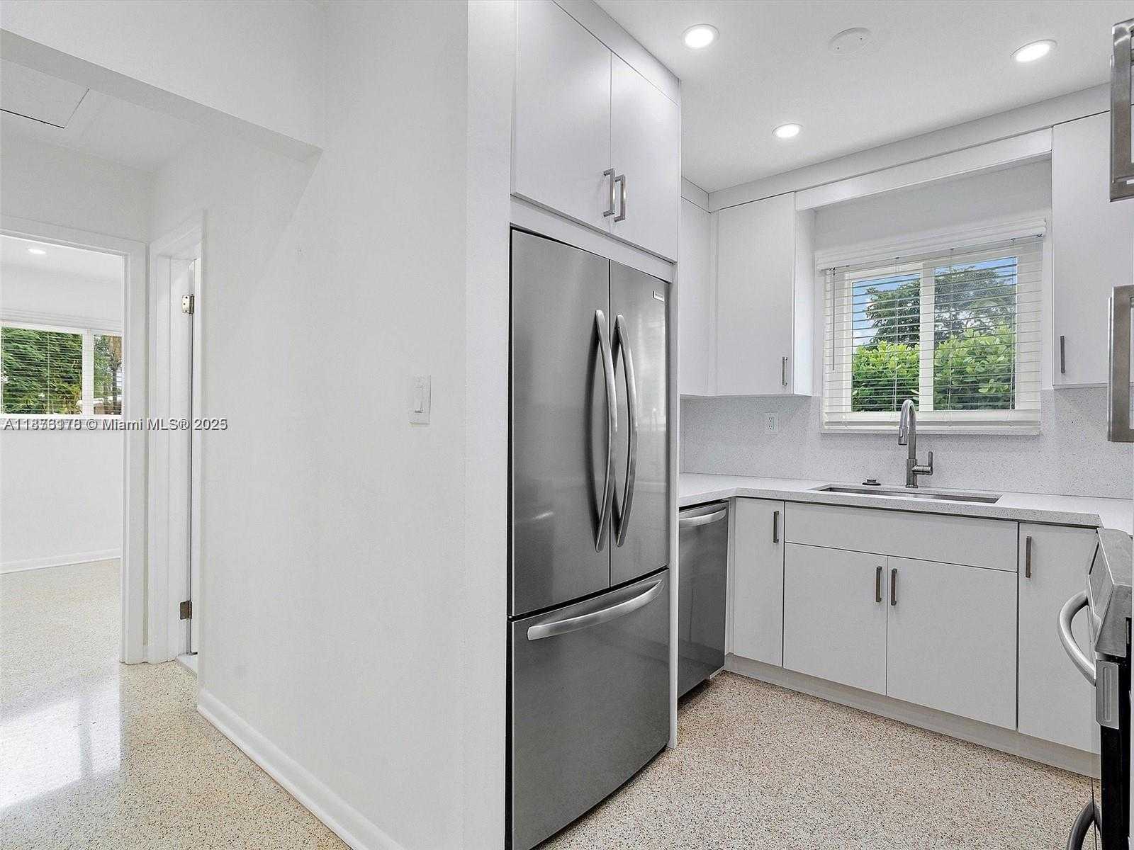 Small Image of 17320 NORTH WEST 80TH AVE, Hialeah Number 17