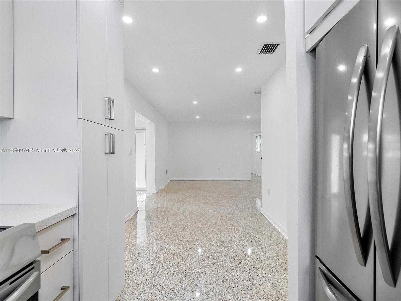 Small Image of 17320 NORTH WEST 80TH AVE, Hialeah Number 18