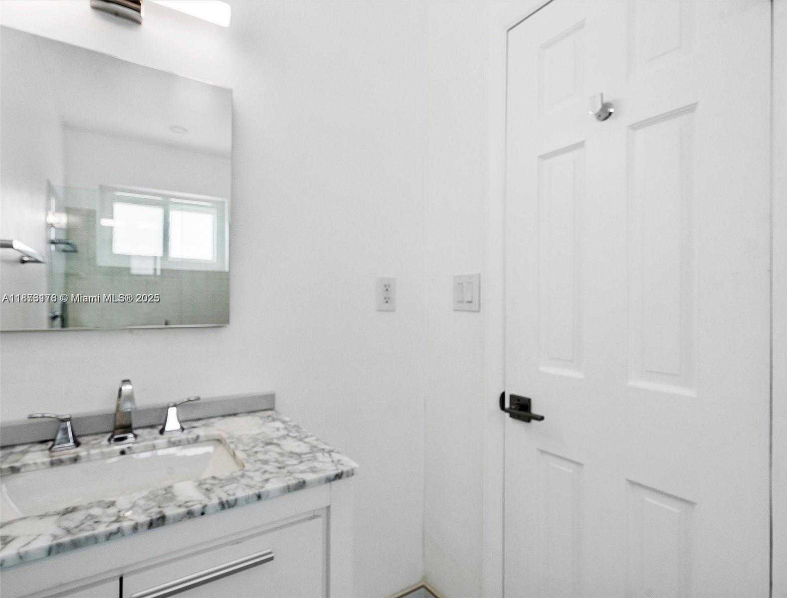 Small Image of 17320 NORTH WEST 80TH AVE, Hialeah Number 24