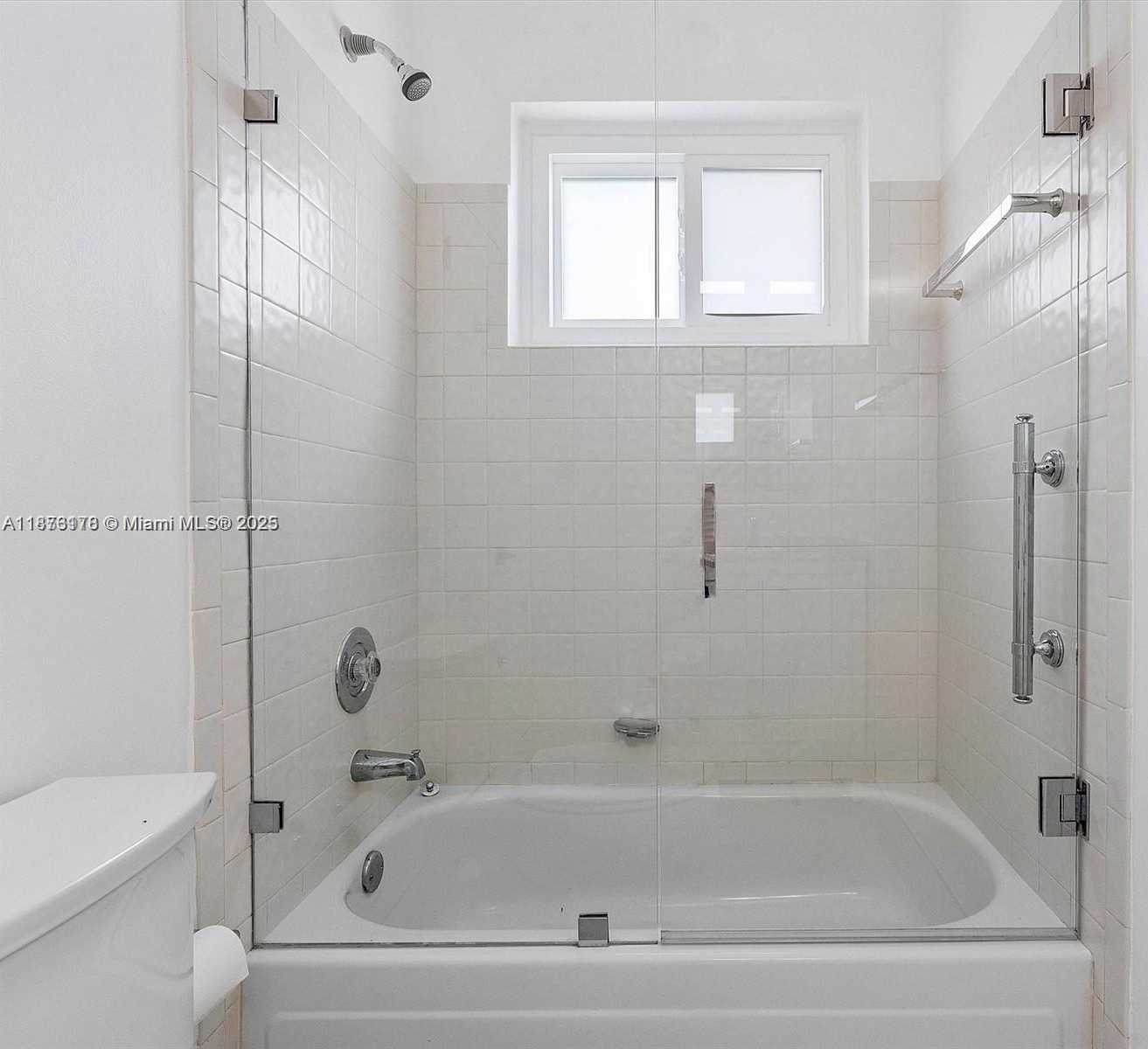 Small Image of 17320 NORTH WEST 80TH AVE, Hialeah Number 25